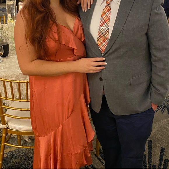 Dress - Picture 2 of 4